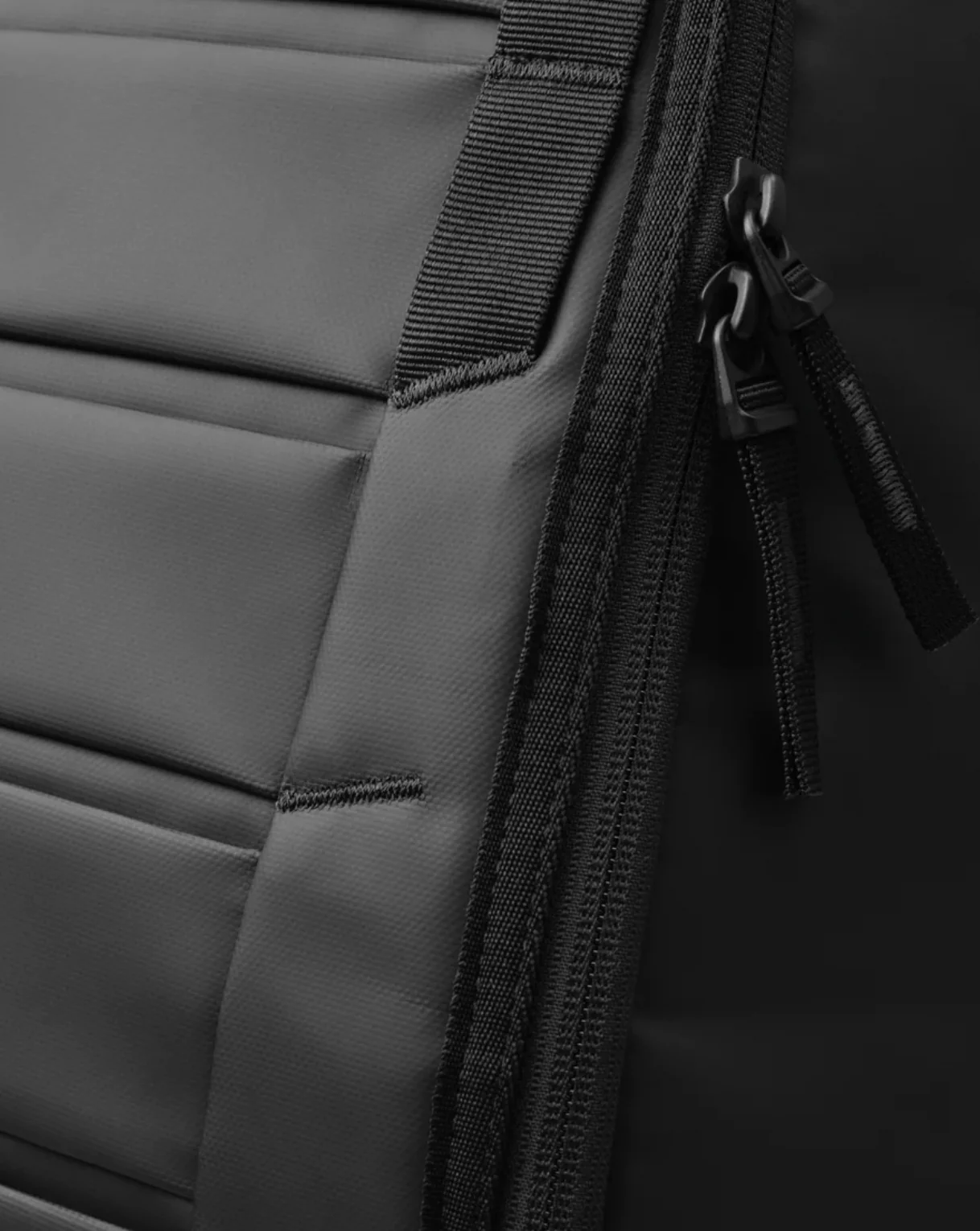 Db Journey - Hugger Backpack 25 L Black - Image 9